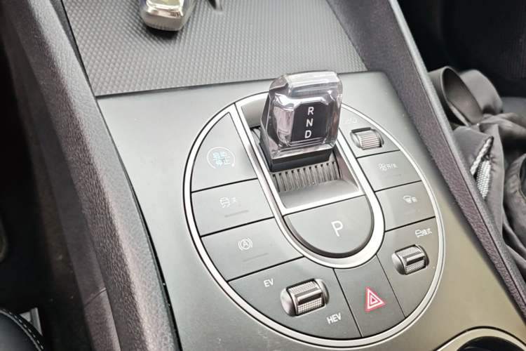 Used BYD Seal 05 DM-i 2025 DM-i Smart Drive 55KM Luxury Model Gear Lever
