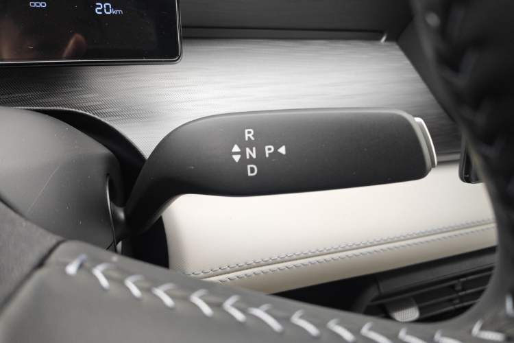 Used BYD Seal 05 DM-i 2025 DM-i Smart Drive 55KM Luxury Model Gear Lever