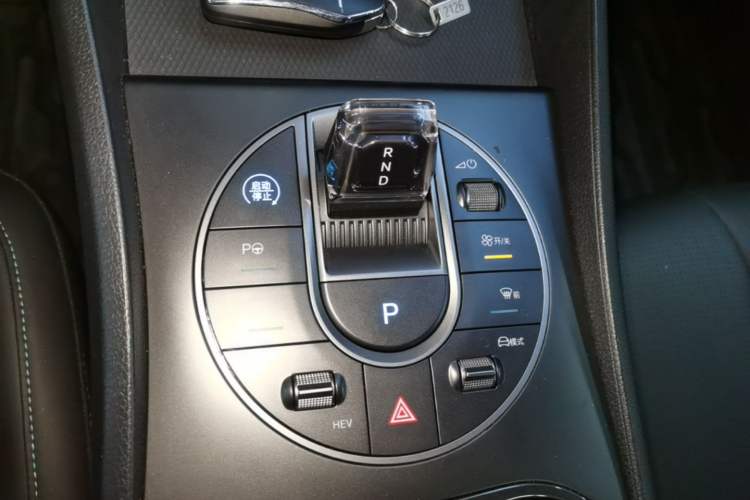 Used BYD Seal 05 DM-i 2025 DM-i Intelligent Drive 120KM Flagship Model Gear Lever