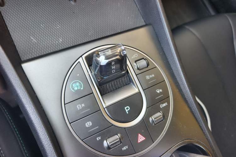 Used BYD Seal 05 DM-i 2025 DM-i Smart Drive 55KM Luxury Model Gear Lever