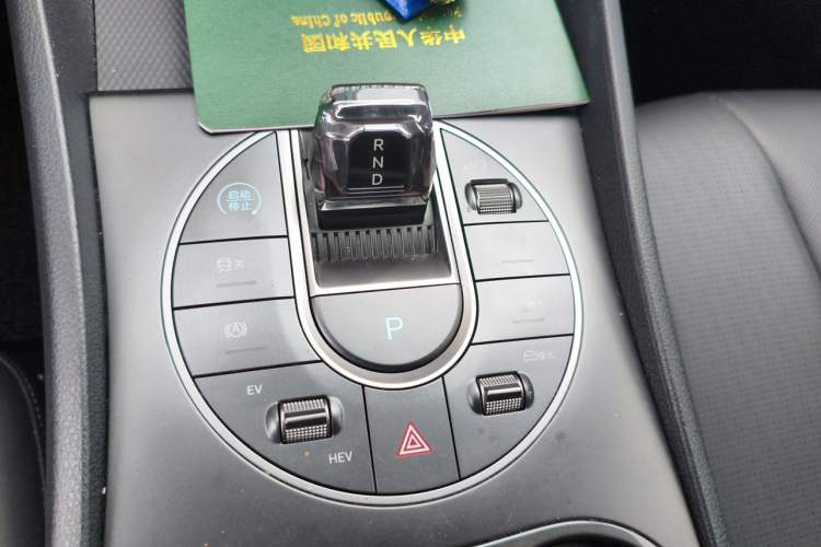 Used BYD Seal 05 DM-i 2025 DM-i Smart Drive 55KM Luxury Model Gear Lever