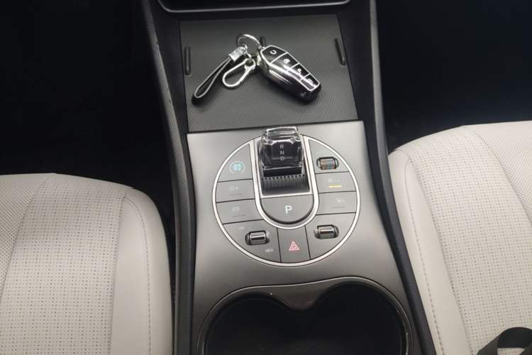 Used BYD Seal 05 DM-i 2025 DM-i Smart Drive 55KM Luxury Model Gear Lever