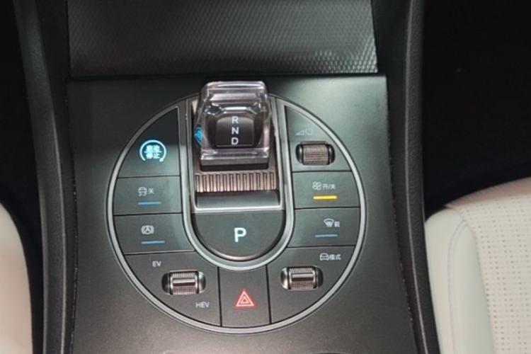 Used BYD Seal 05 DM-i 2025 DM-i Smart Drive 55KM Luxury Model Gear Lever