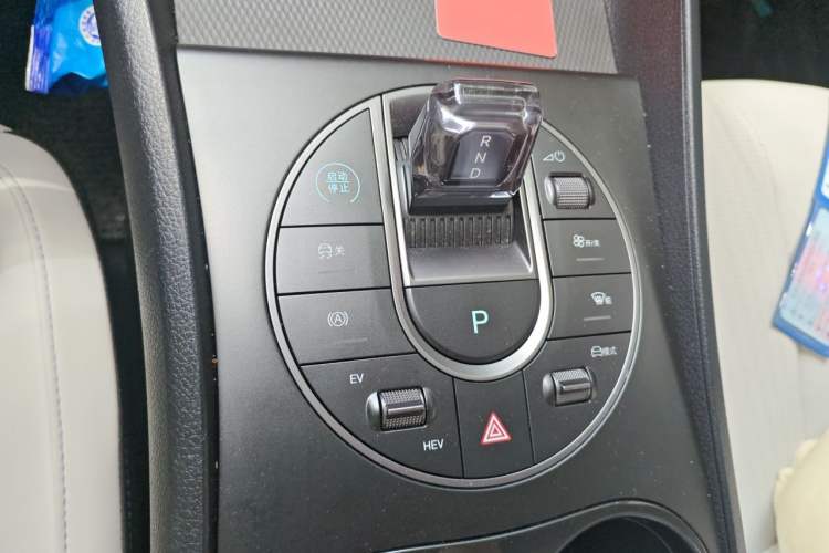 Used BYD Seal 05 DM-i 2025 DM-i Smart Drive 55KM Luxury Model Gear Lever