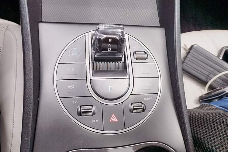Used BYD Seal 05 DM-i 2025 DM-i Intelligent Drive 120KM Flagship Model Gear Lever