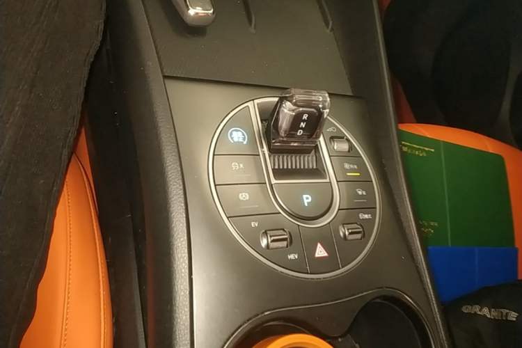Used BYD Seal 05 DM-i 2025 DM-i Smart Drive 55KM Luxury Model Gear Lever