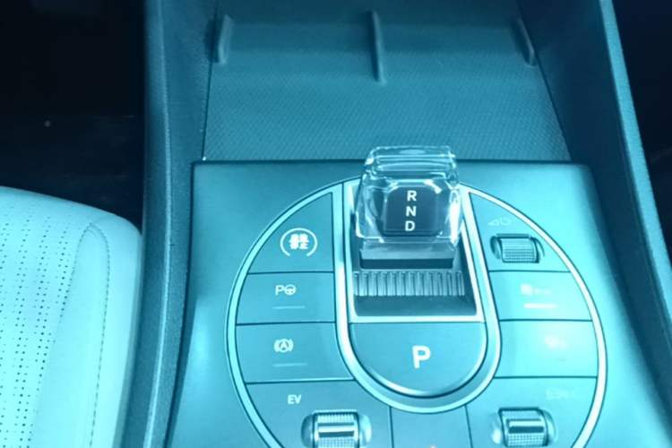 Used BYD Seal 05 DM-i 2025 DM-i Intelligent Drive 120KM Flagship Model Gear Lever