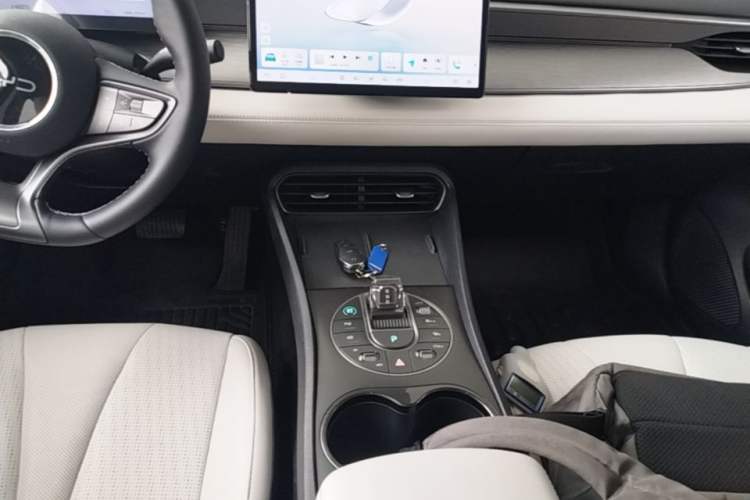 Used BYD Seal 05 DM-i 2025 DM-i Intelligent Drive 120KM Flagship Model Gear Lever
