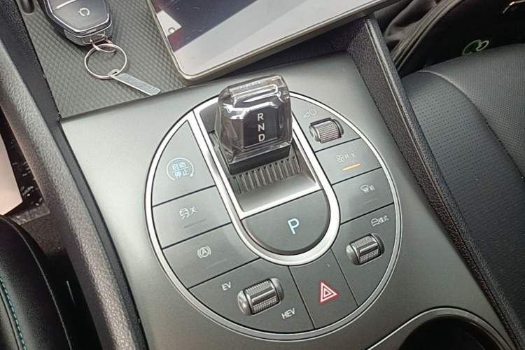 Used BYD Seal 05 DM-i 2025 DM-i Smart Drive 55KM Luxury Model Gear Lever