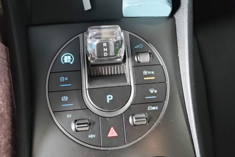 Used BYD Seal 05 DM-i 2025 DM-i Smart Drive 55KM Luxury Model Gear Lever