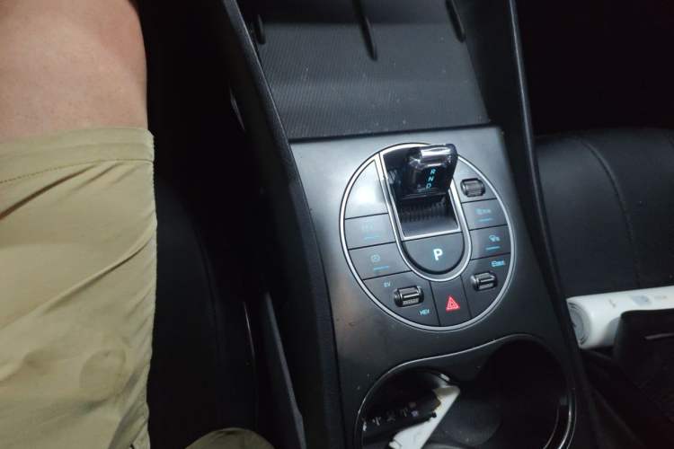 Used BYD Seal 05 DM-i 2025 DM-i Smart Drive 55KM Luxury Model Gear Lever
