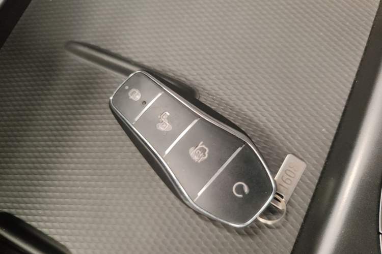 Used BYD Seal 05 DM-i 2025 DM-i Intelligent Drive 120KM Flagship Model Interior 1