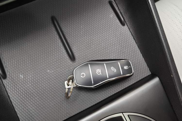 Used BYD Seal 05 DM-i 2025 DM-i Intelligent Drive 120KM Flagship Model Interior 1