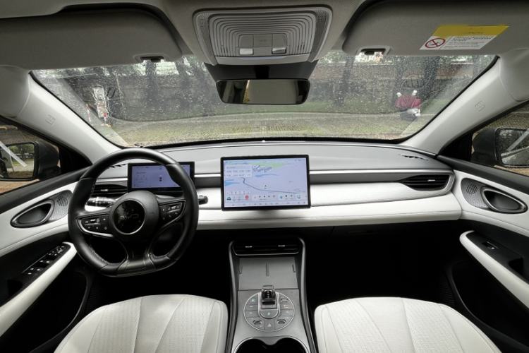 Used BYD Seal 05 DM-i 2025 DM-i Intelligent Drive 120KM Flagship Model Interior 1