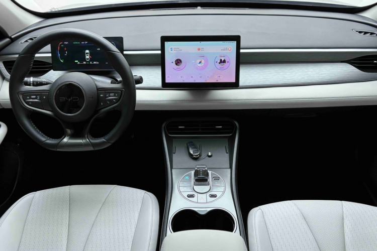 Used BYD Seal 05 DM-i 2025 DM-i Smart Drive 55KM Luxury Model Interior 3