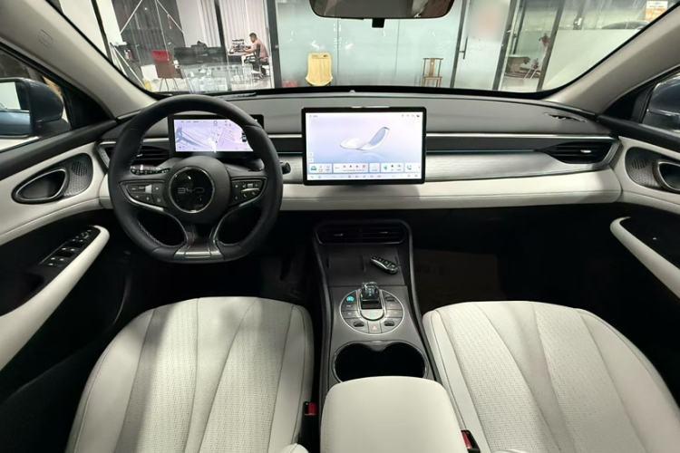 Used BYD Seal 05 DM-i 2025 DM-i Intelligent Drive 120KM Flagship Model Interior 4