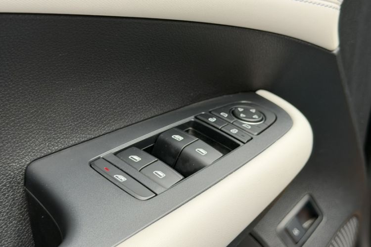 Used BYD Seal 05 DM-i 2025 DM-i Smart Drive 55KM Luxury Model Interior 8