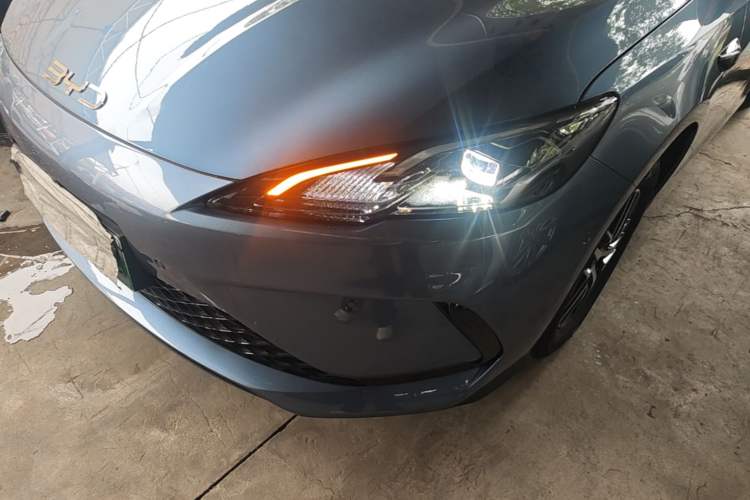 Used BYD Seal 05 DM-i 2025 DM-i Intelligent Drive 120KM Flagship Model Left Front Headlight
