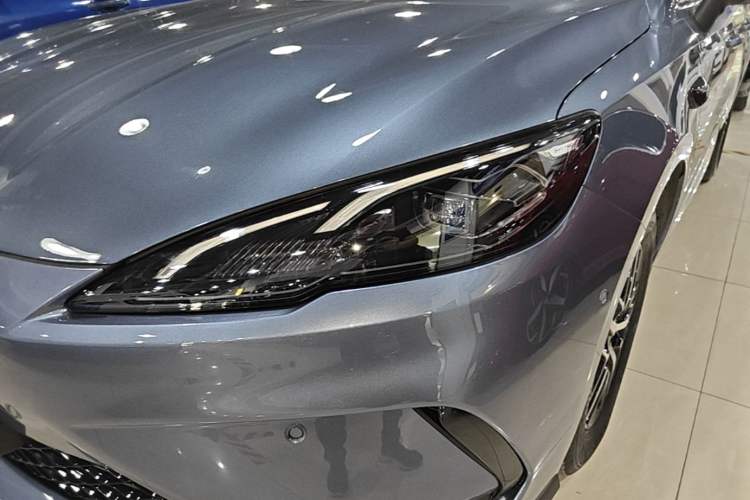 Used BYD Seal 05 DM-i 2025 DM-i Intelligent Drive 120KM Flagship Model Left Front Headlight