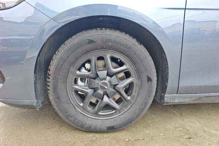 Used BYD Seal 05 DM-i 2025 DM-i Smart Drive 55KM Luxury Model Left Front Wheel Hub