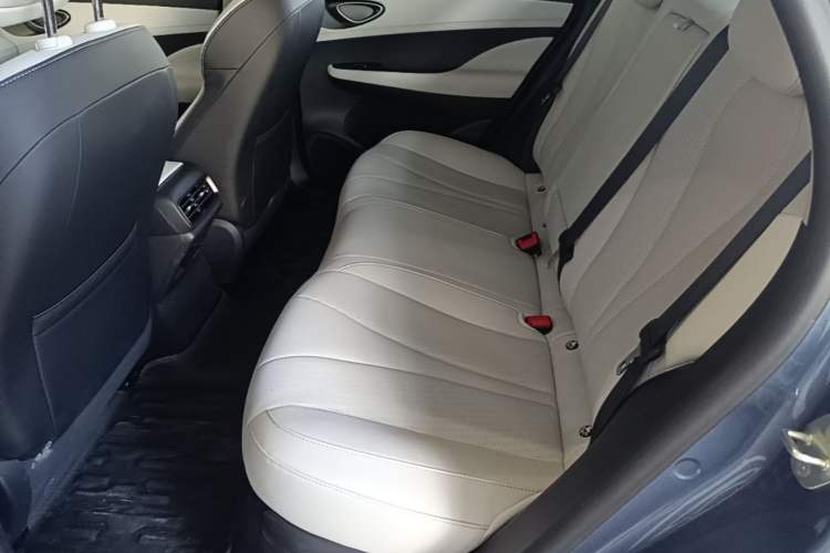 Used BYD Seal 05 DM-i 2025 DM-i Intelligent Drive 120KM Flagship Model Left Rear Seat