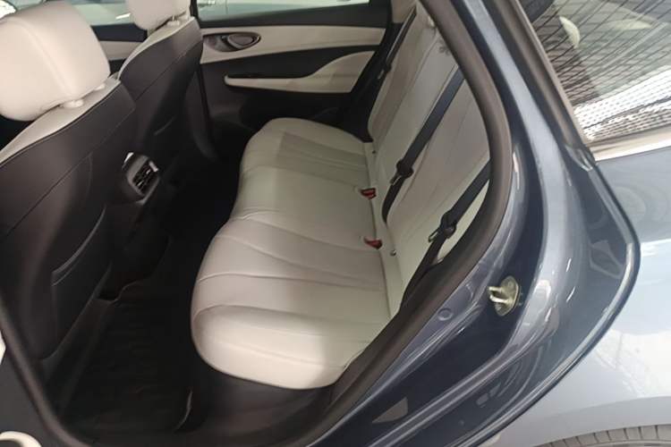 Used BYD Seal 05 DM-i 2025 DM-i Intelligent Drive 120KM Flagship Model Left Rear Seat