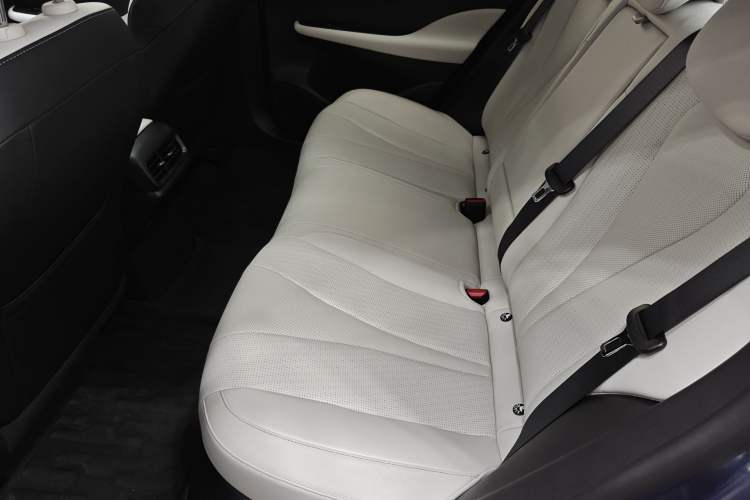 Used BYD Seal 05 DM-i 2025 DM-i Intelligent Drive 120KM Flagship Model Left Rear Seat