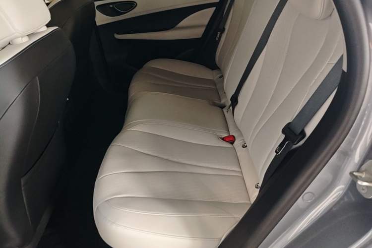 Used BYD Seal 05 DM-i 2025 DM-i Smart Drive 55KM Luxury Model Left Rear Seat