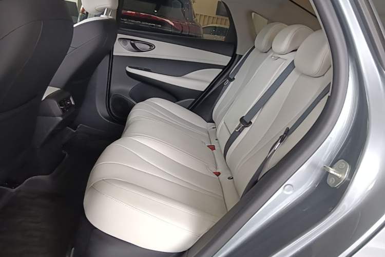 Used BYD Seal 05 DM-i 2025 DM-i Intelligent Drive 120KM Flagship Model Left Rear Seat