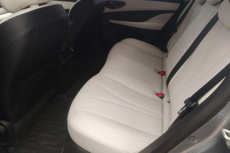 Used BYD Seal 05 DM-i 2025 DM-i Smart Drive 55KM Luxury Model Left Rear Seat