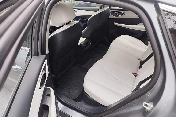 Used BYD Seal 05 DM-i 2025 DM-i Intelligent Drive 120KM Flagship Model Left Rear Seat