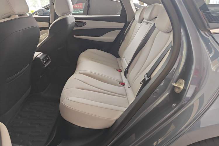 Used BYD Seal 05 DM-i 2025 DM-i Intelligent Drive 120KM Flagship Model Left Rear Seat