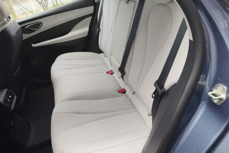 Used BYD Seal 05 DM-i 2025 DM-i Intelligent Drive 120KM Flagship Model Left Rear Seat