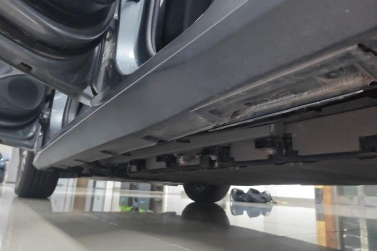 Used BYD Seal 05 DM-i 2025 DM-i Intelligent Drive 120KM Flagship Model Left Side Sill