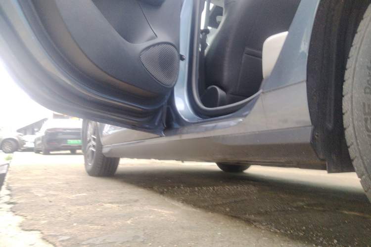 Used BYD Seal 05 DM-i 2025 DM-i Intelligent Drive 120KM Flagship Model Left Side Sill