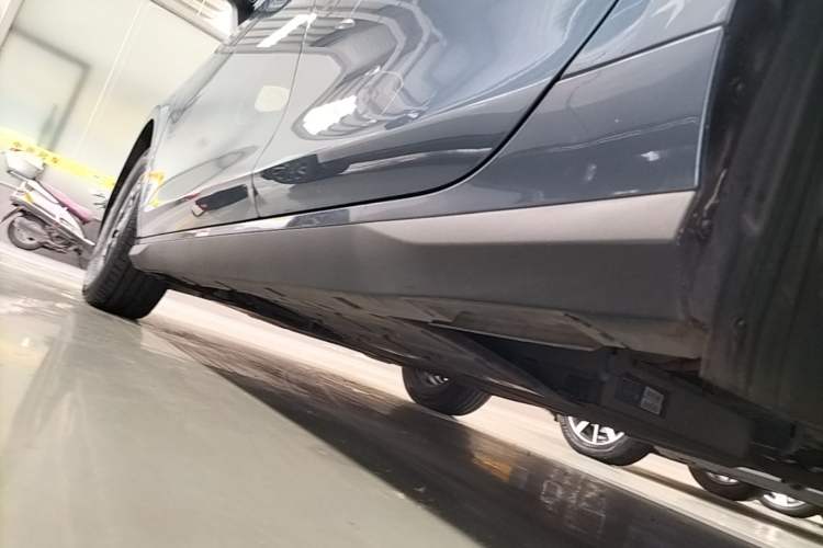 Used BYD Seal 05 DM-i 2025 DM-i Smart Drive 55KM Luxury Model Left Side Sill