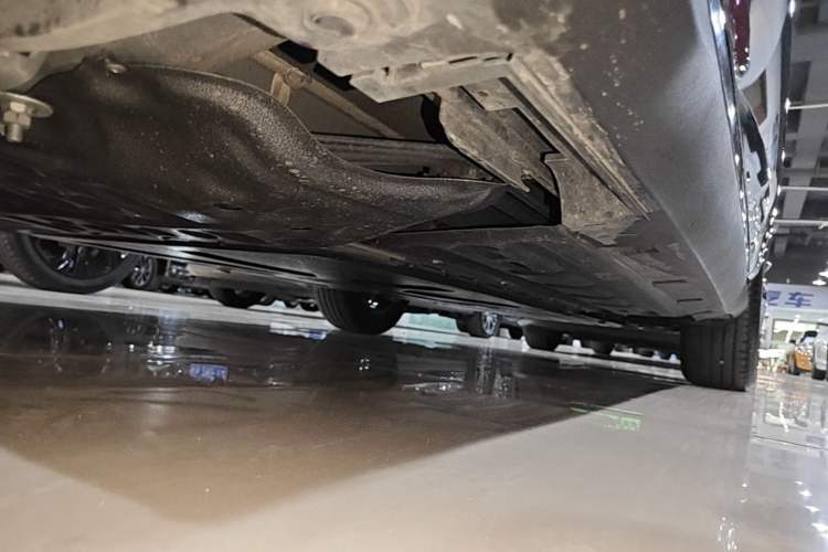 Used BYD Seal 05 DM-i 2025 DM-i Intelligent Drive 120KM Flagship Model Left Side Sill