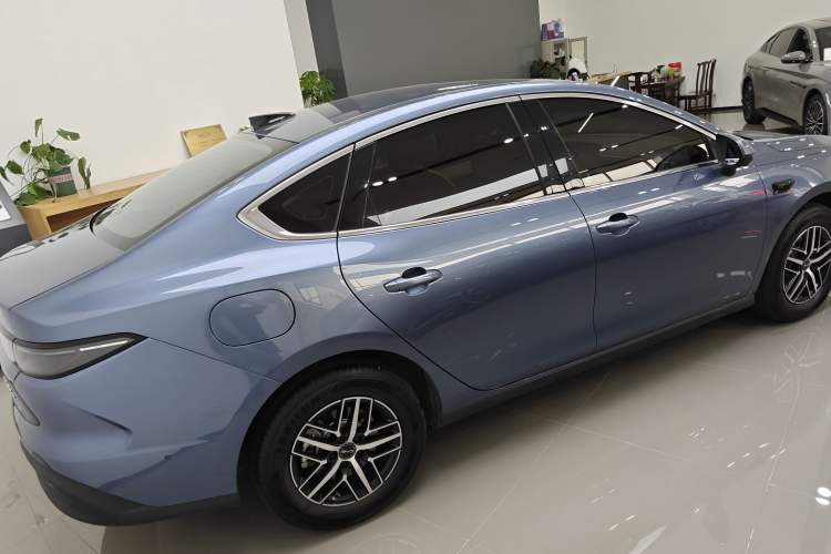 Used BYD Seal 05 DM-i 2025 DM-i Intelligent Drive 120KM Flagship Model Rear Right 45 Deg