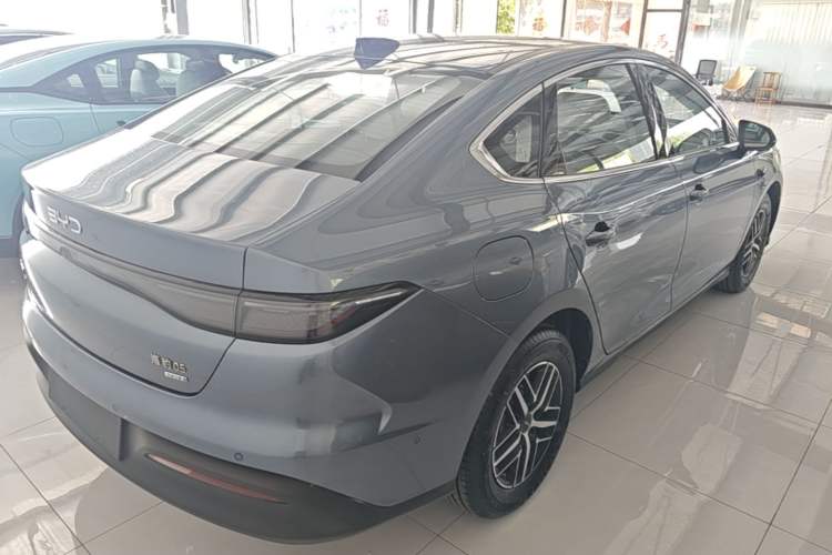 Used BYD Seal 05 DM-i 2025 DM-i Intelligent Drive 120KM Flagship Model Rear Right 45 Deg