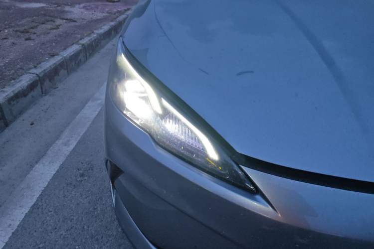 Used BYD Seal 05 DM-i 2025 DM-i Smart Drive 55KM Luxury Model Right Front Headlight