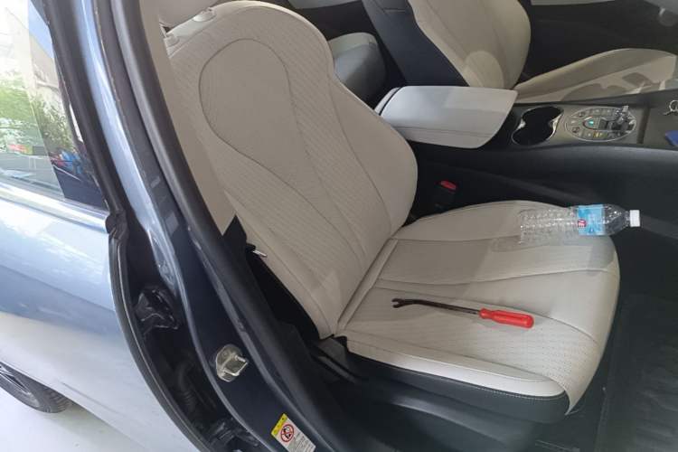Used BYD Seal 05 DM-i 2025 DM-i Intelligent Drive 120KM Flagship Model Right Front Seat