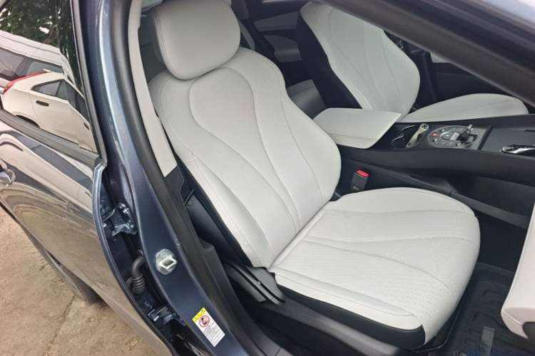 Used BYD Seal 05 DM-i 2025 DM-i Smart Drive 55KM Luxury Model Right Front Seat
