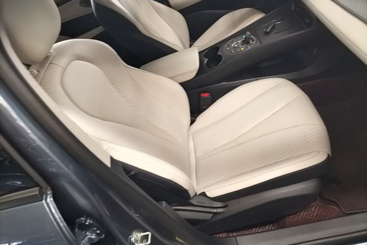 Used BYD Seal 05 DM-i 2025 DM-i Smart Drive 55KM Luxury Model Right Front Seat