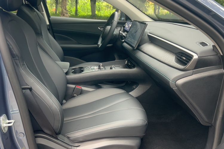 Used BYD Seal 05 DM-i 2025 DM-i Intelligent Drive 120KM Flagship Model Right Front Seat