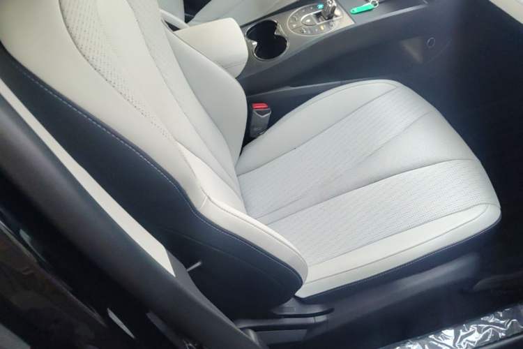 Used BYD Seal 05 DM-i 2025 DM-i Intelligent Drive 120KM Flagship Model Right Front Seat