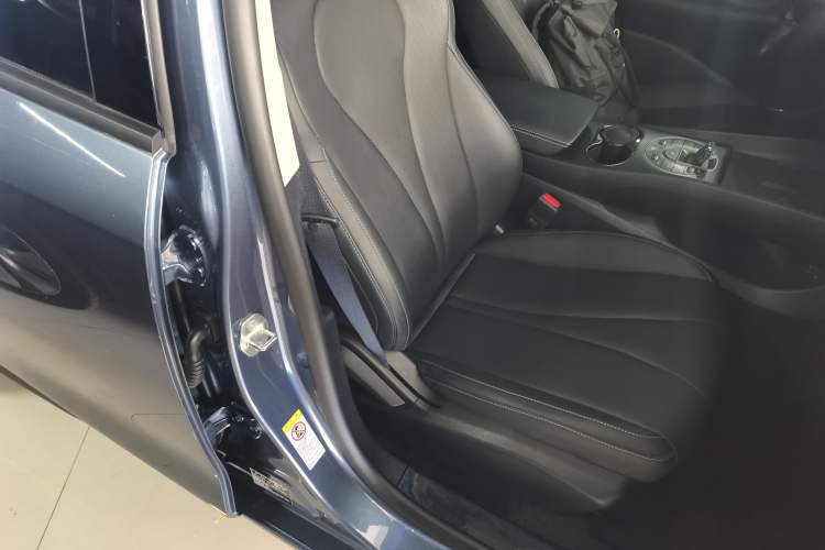 Used BYD Seal 05 DM-i 2025 DM-i Smart Drive 55KM Luxury Model Right Front Seat