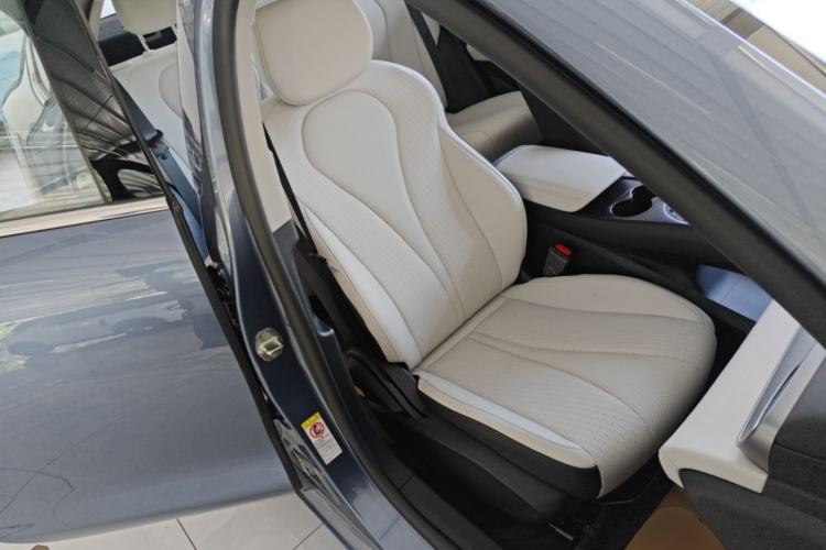 Used BYD Seal 05 DM-i 2025 DM-i Intelligent Drive 120KM Flagship Model Right Front Seat