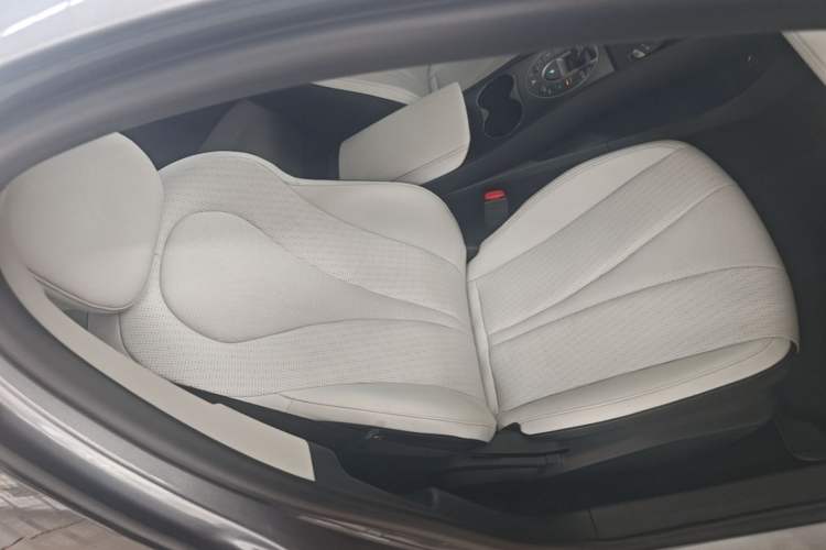 Used BYD Seal 05 DM-i 2025 DM-i Smart Drive 55KM Luxury Model Right Front Seat