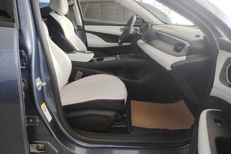 Used BYD Seal 05 DM-i 2025 DM-i Smart Drive 55KM Luxury Model Right Front Seat