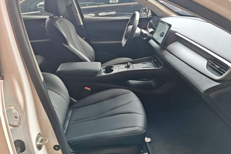Used BYD Seal 05 DM-i 2025 DM-i Smart Drive 55KM Luxury Model Right Front Seat